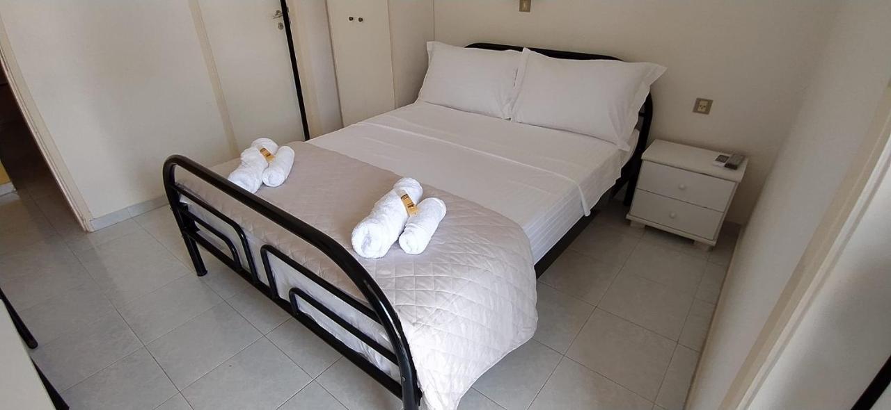 Leonidio Rocks Bed and Breakfast Buitenkant foto