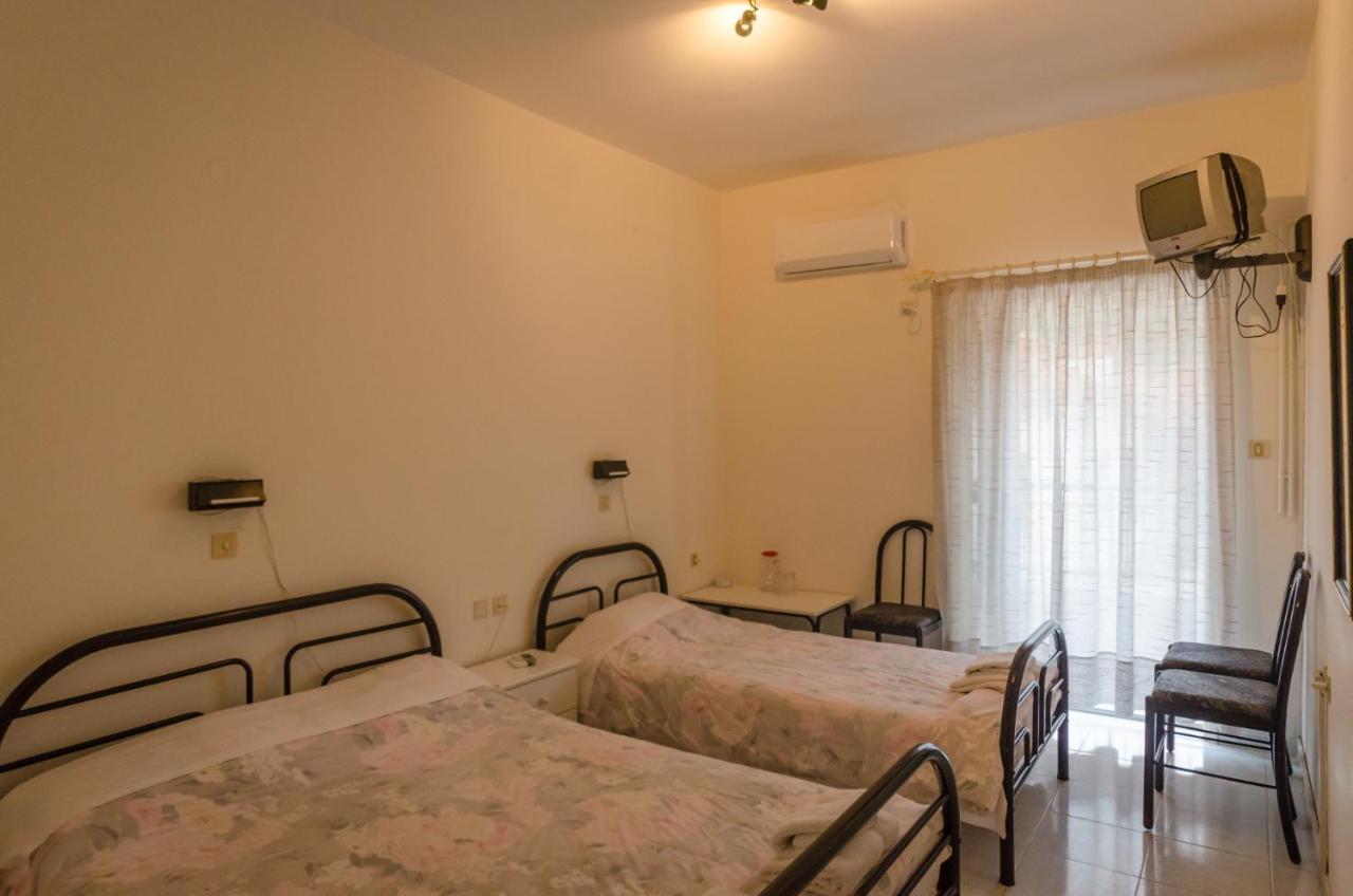 Leonidio Rocks Bed and Breakfast Buitenkant foto